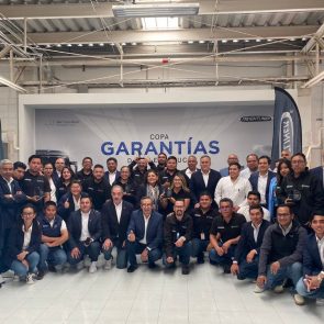 Entrega Daimler Truck en México la “Copa Garantías” a sus distribuidores, por excelente servicio